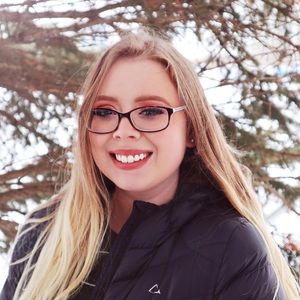 Meet your Posher, Eve-engelina